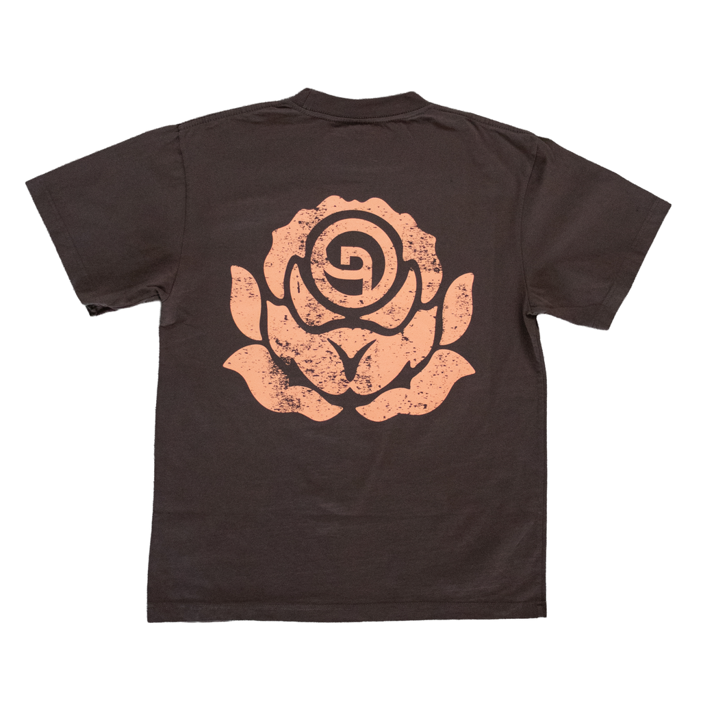AMOR DE ROSA Deorro (Mocha Tee)
